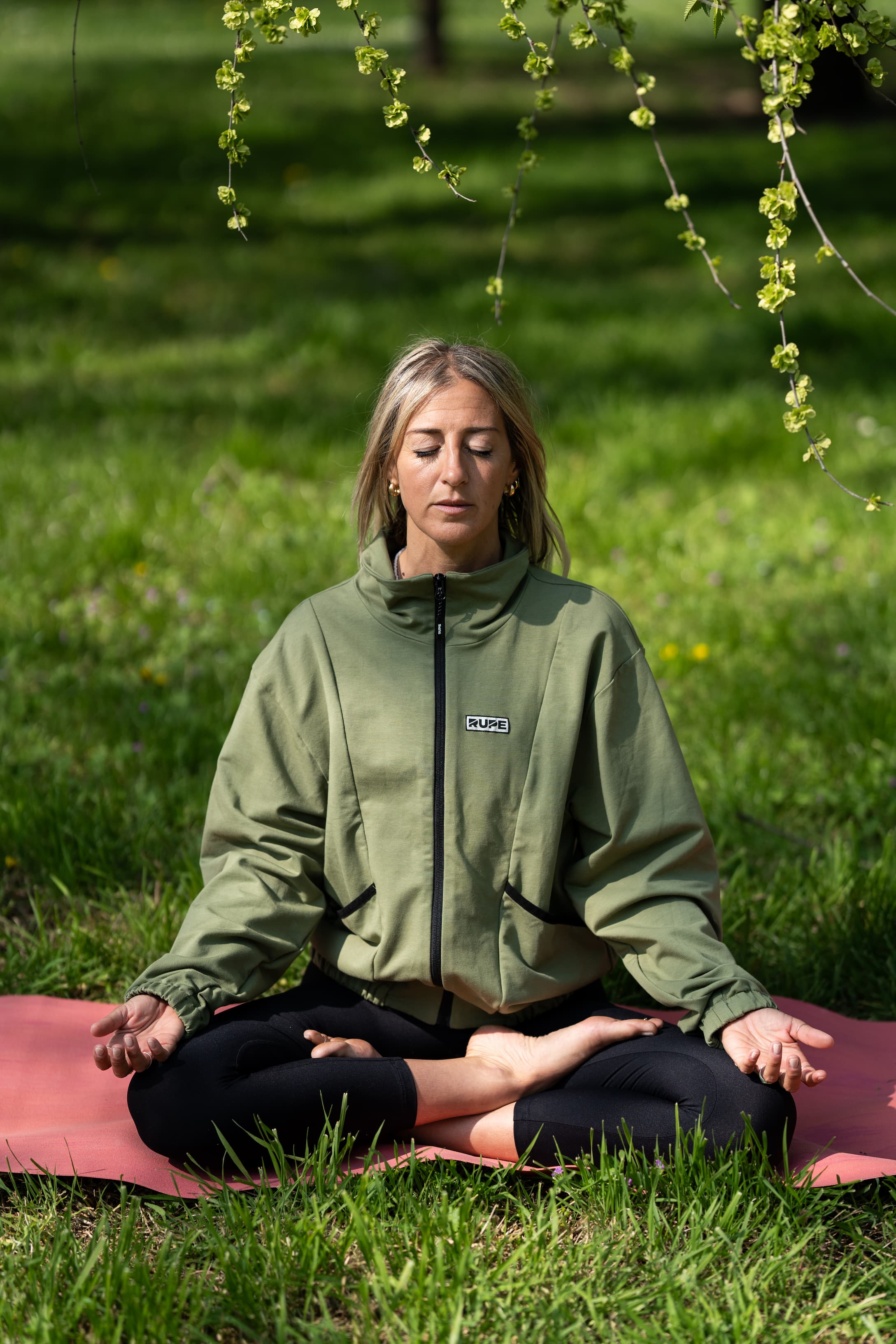Sweat à capuche léger Climbing Yogi pour femme 